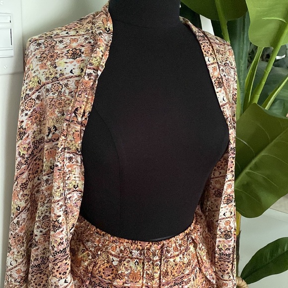 Victoria’s Secret Beach Coverup Set - Picture 2 of 10